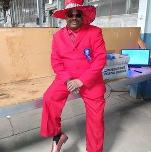 Meet your Posher, Larry